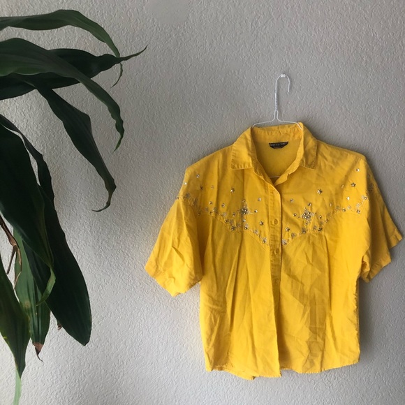 vintage yellow button down shirt! - Picture 1 of 3
